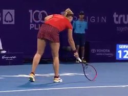 Une joueuse de tennis à peur d'un…
