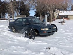 Une voiture modifiée pour la neige